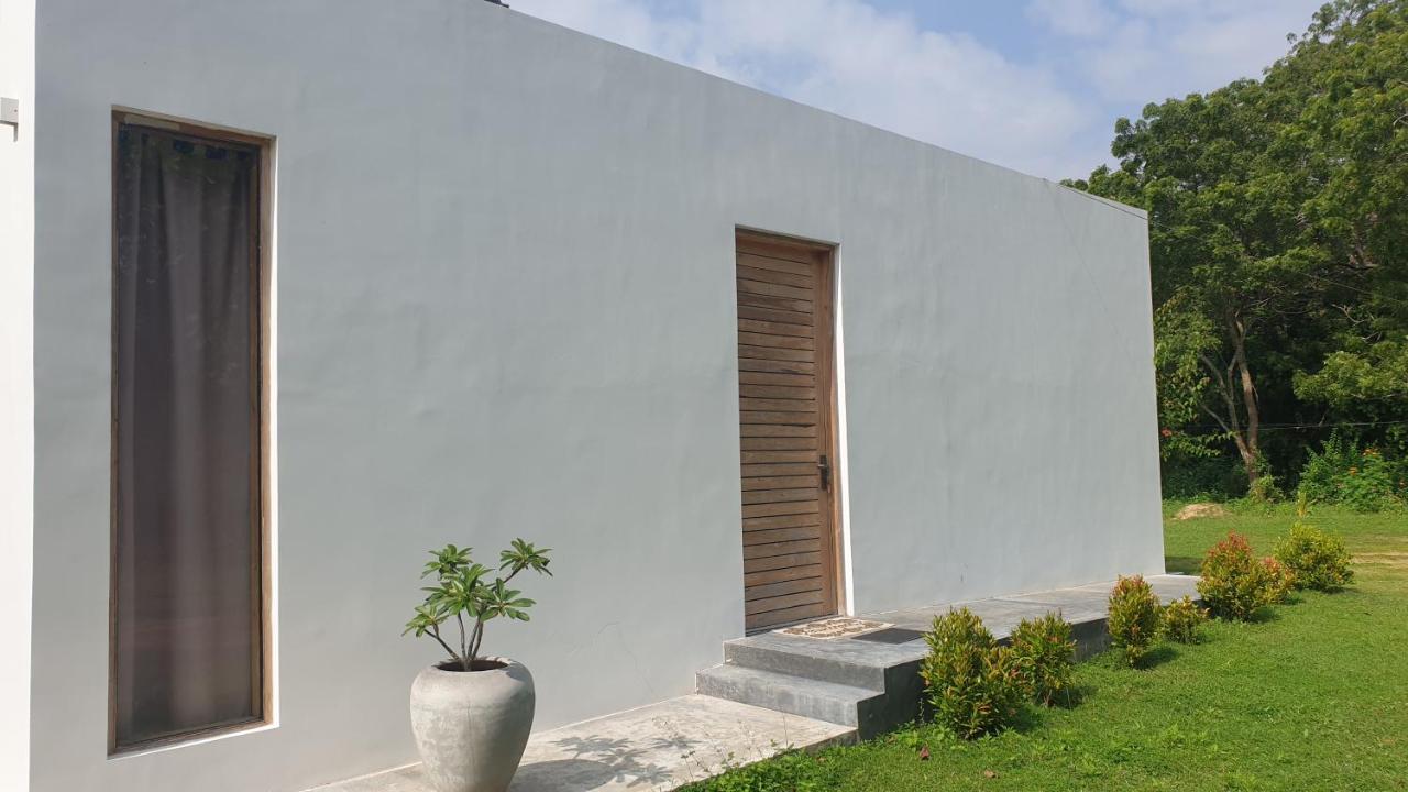 Giri Villa Tangalle Esterno foto