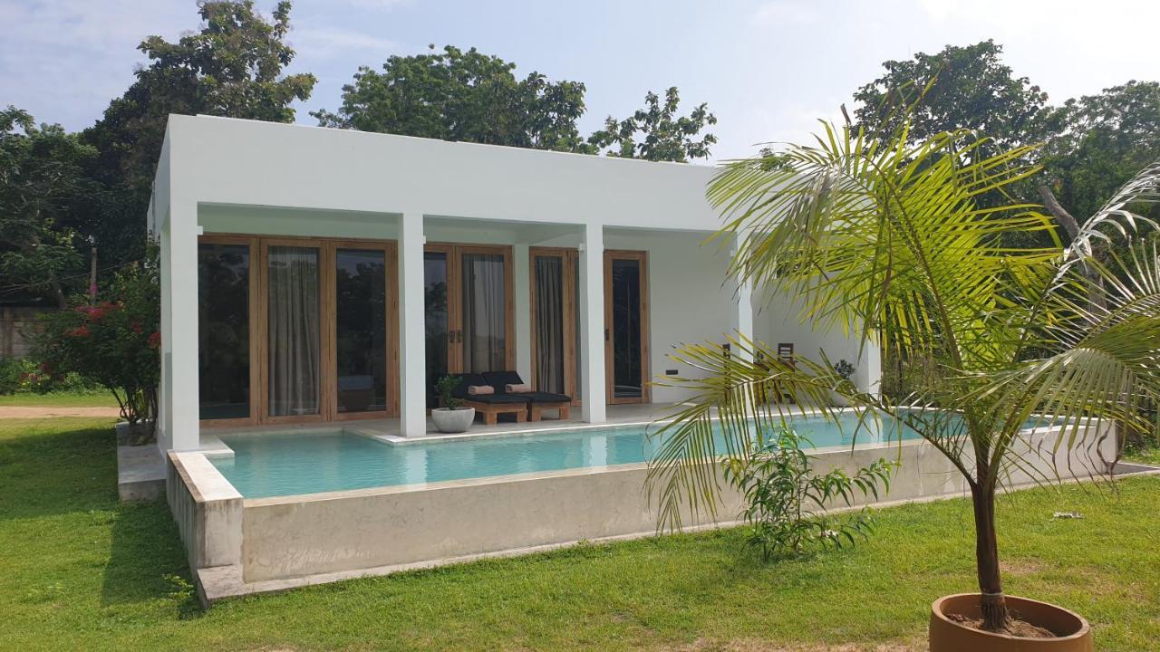 Giri Villa Tangalle Esterno foto