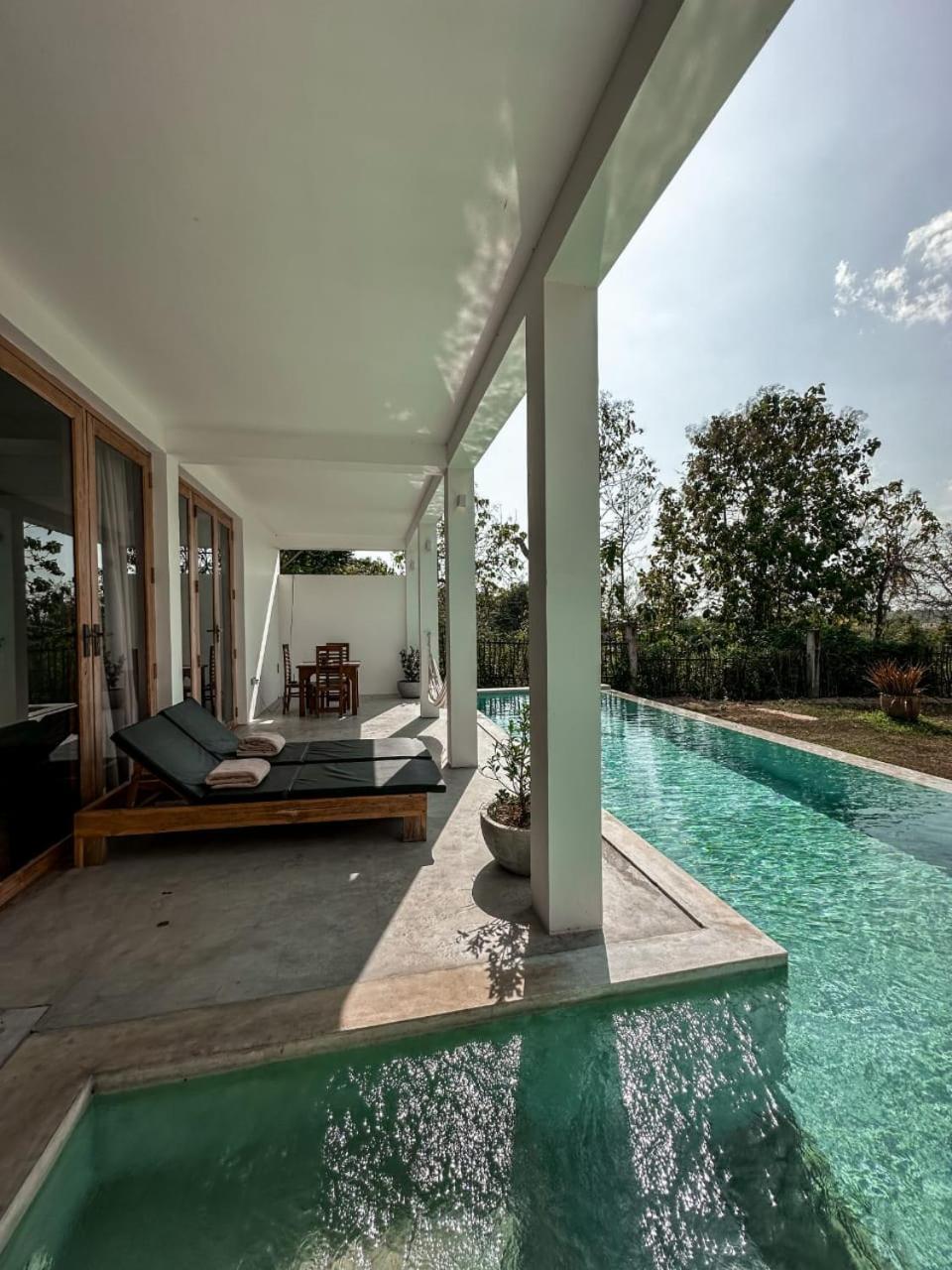 Giri Villa Tangalle Esterno foto